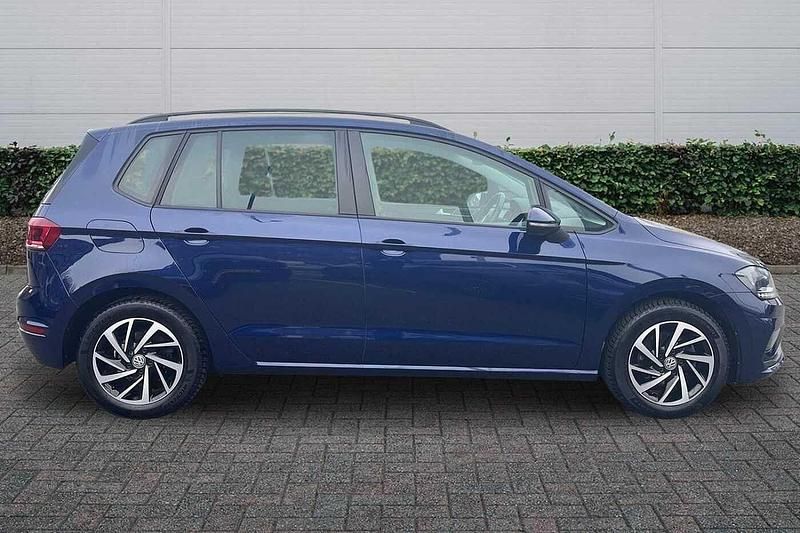 Used VW Golf VII Match 150 HP (110 kW) 2019 Atlantic blue Hatchback