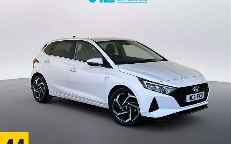 Used Hyundai i20 Premium 101 HP (74 kW) 2023 Hatchback