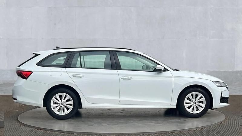 Used Skoda Octavia SE Technology 116 HP (85 kW) 2025 White