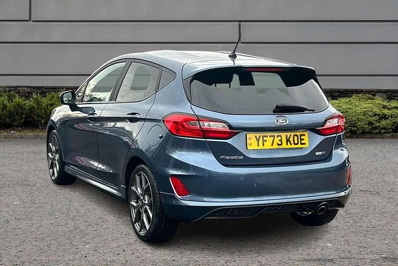 Usado Ford Fiesta ST-Line 123 HP (90 kW) 2024 Azul Citadino