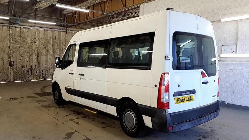 Used Renault Master 2011 White Estate