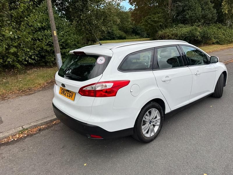 Used Ford Focus 2012 White Estate