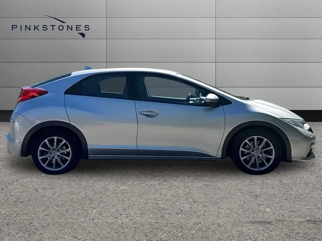 Begagnad Honda Civic ES 2014 Silver Halvkombi