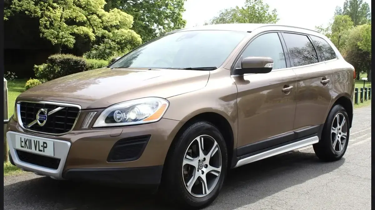 Used Volvo XC60 SE Lux 2011 Brown SUV