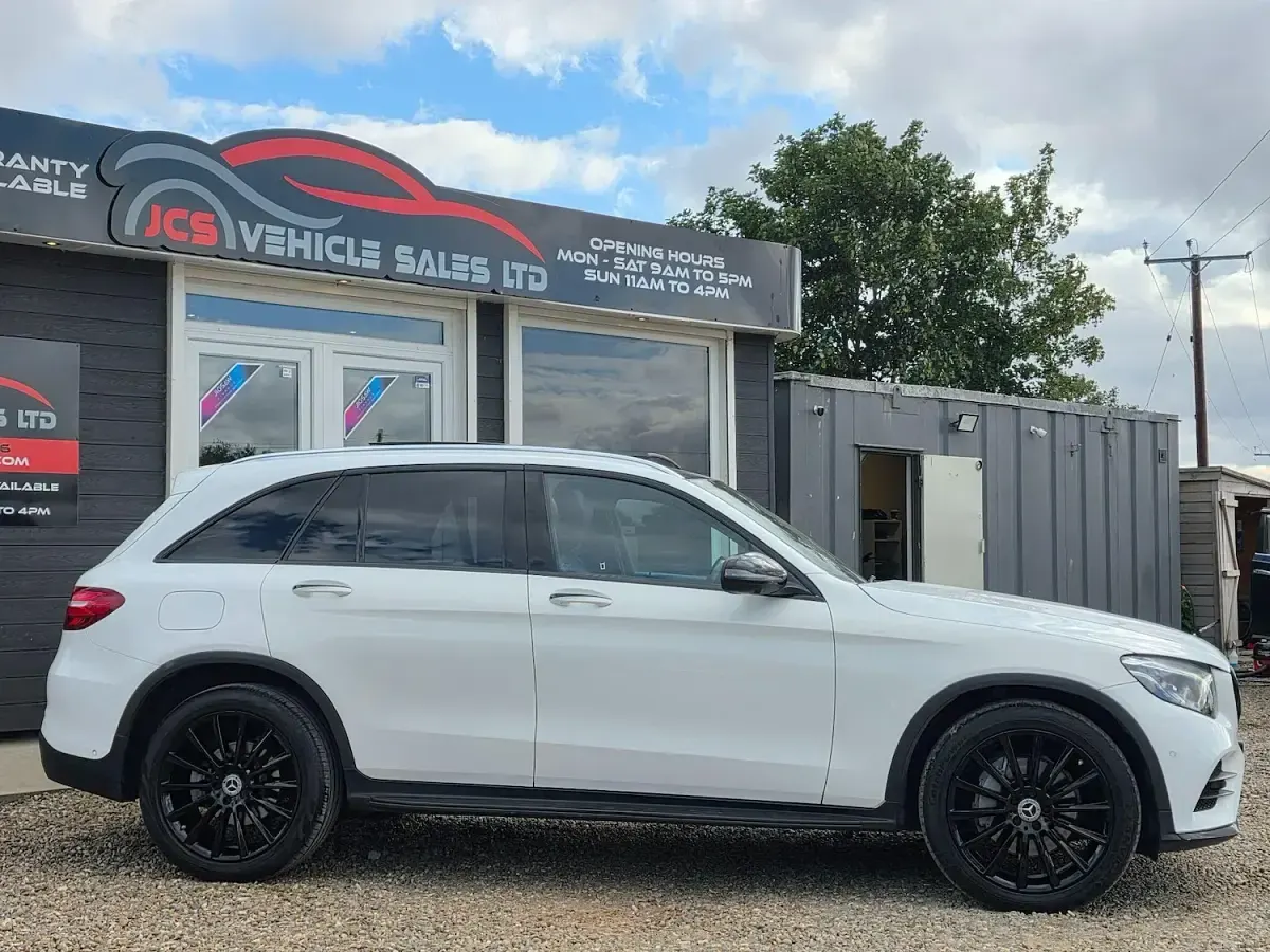 Used Mercedes GLC220 AMG line 2018 White SUV