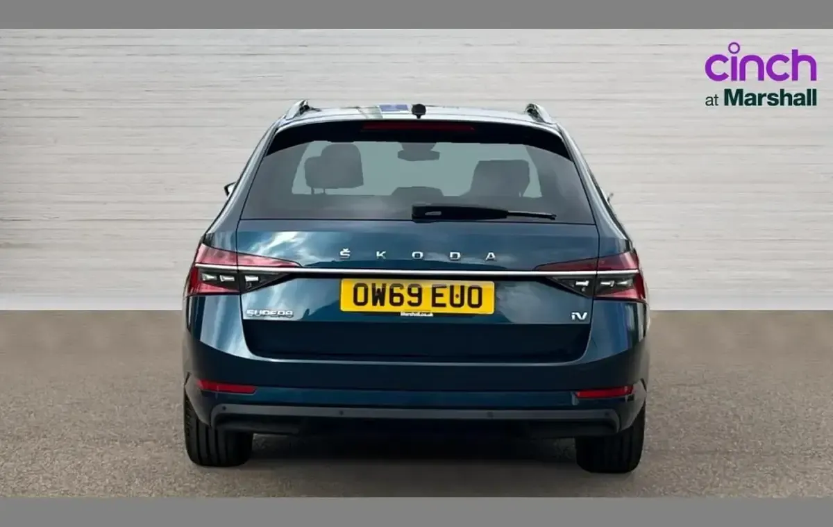 Used Skoda Superb SE L 214 HP (157 kW) 2020 Blue Estate