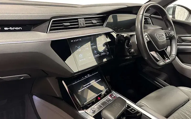 Used Audi e-tron Sportback 369 kW (503 HP) 2020 Red SUV