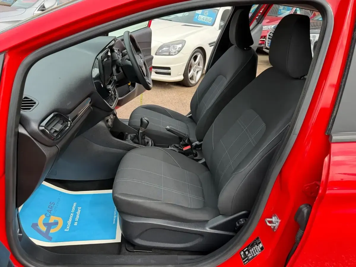 Used Ford Fiesta Trend 85 HP (62 kW) 2019 Red Hatchback