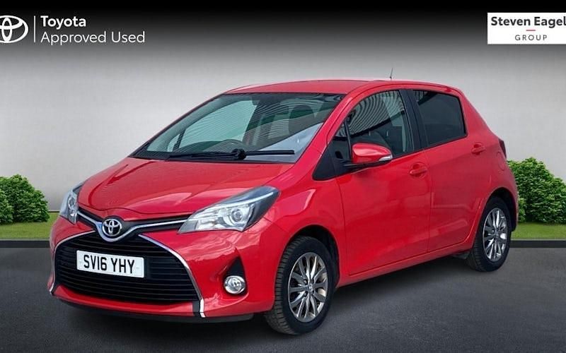 Used Toyota Yaris 99 HP (72 kW) 2016 Hatchback