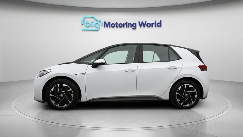 Used VW ID.3 Pure 110 kW (150 HP) 2021 White Hatchback
