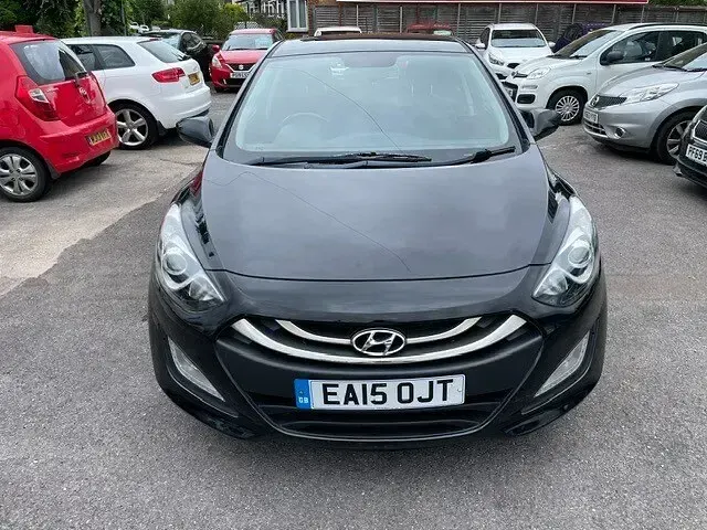 Used Hyundai i30 Active 100 HP (73 kW) 2015 Black Hatchback