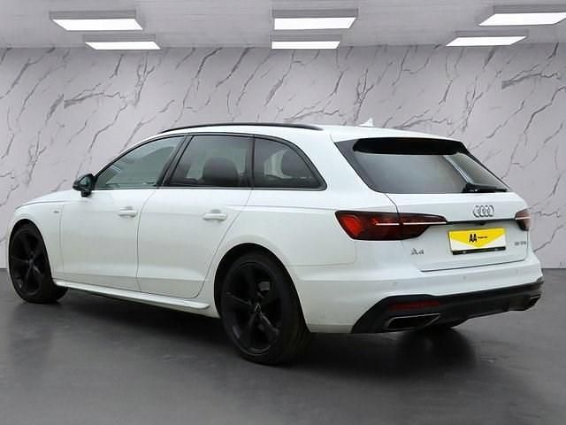 Used Audi A4 Black Edition 150 HP (110 kW) 2020 White Estate