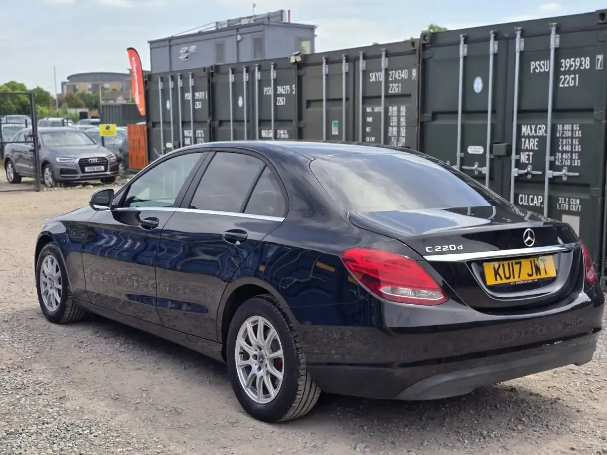 Used Mercedes C220 SE 170 HP (125 kW) 2017 Black Sedan