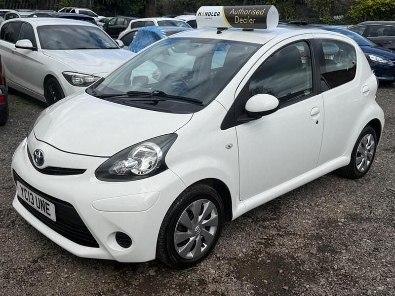 Used Toyota Aygo 2013 White Hatchback