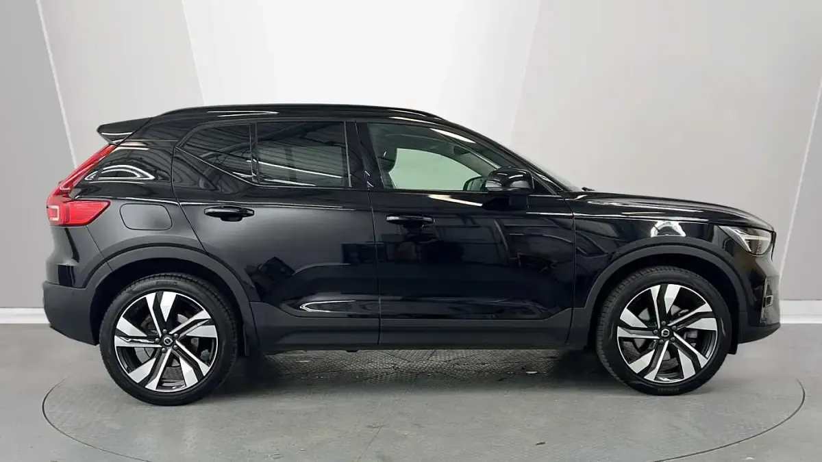 Used Volvo XC40 Ultra 194 HP (142 kW) 2025 Black SUV