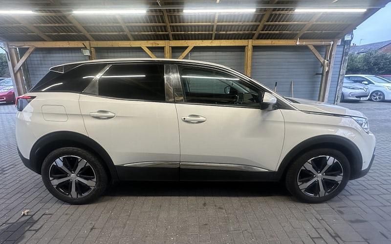 Used Peugeot 3008 Allure 120 HP (88 kW) 2018 SUV
