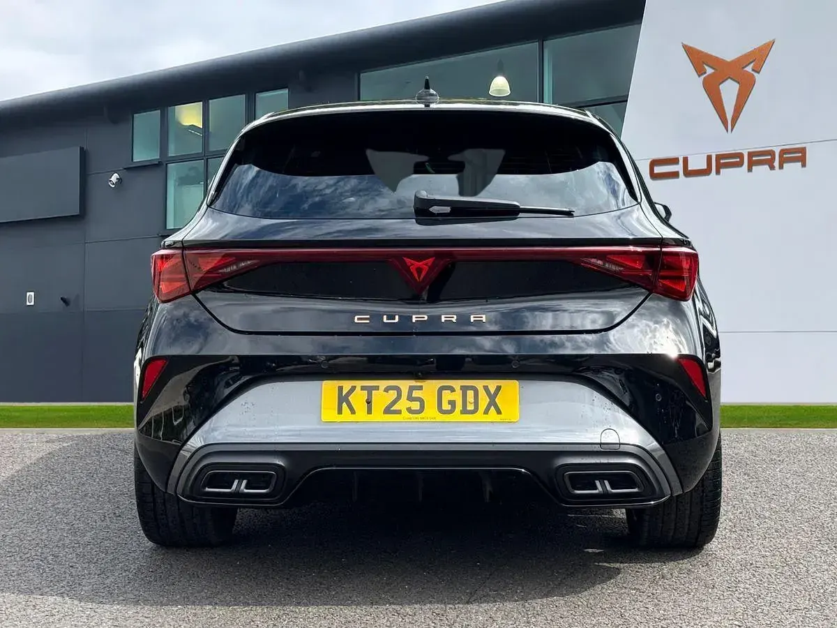 Used Cupra Leon 150 HP (110 kW) 2025 Black Hatchback