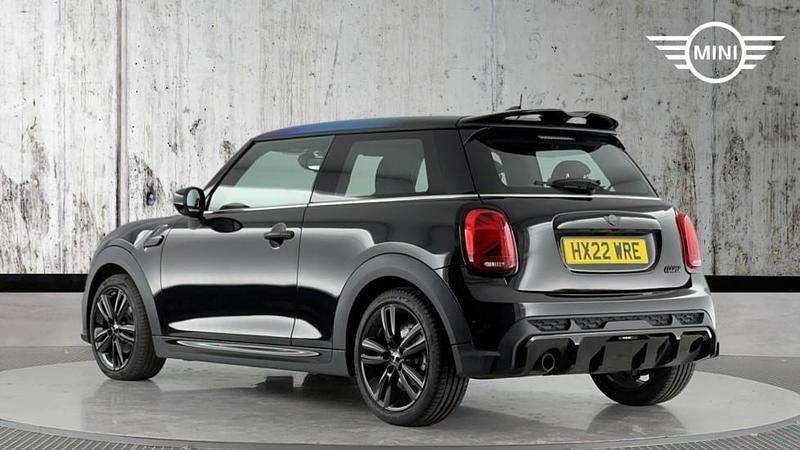 Used Mini Cooper Hatch 134 HP (98 kW) 2022 Black Hatchback