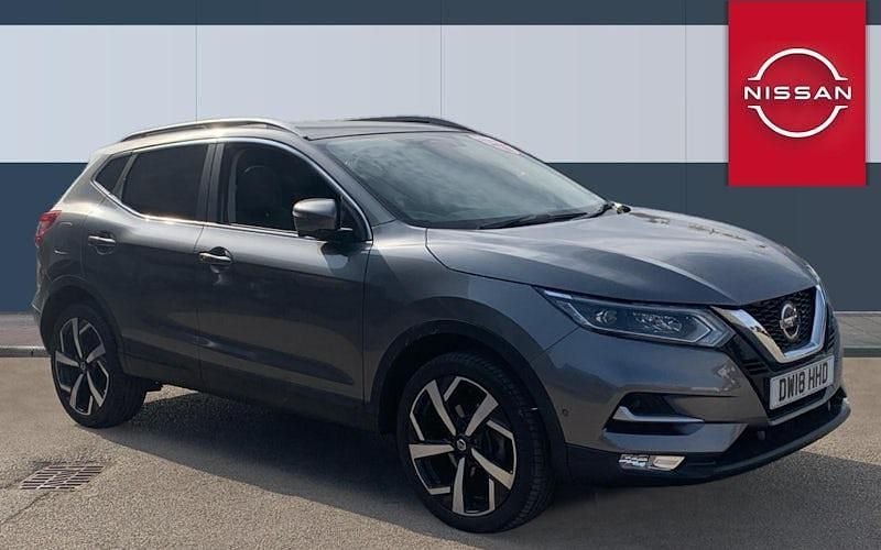 Grey Used 2017 Nissan Qashqai Tekna SUV | £11,656 (Fair price) - Image 1/4