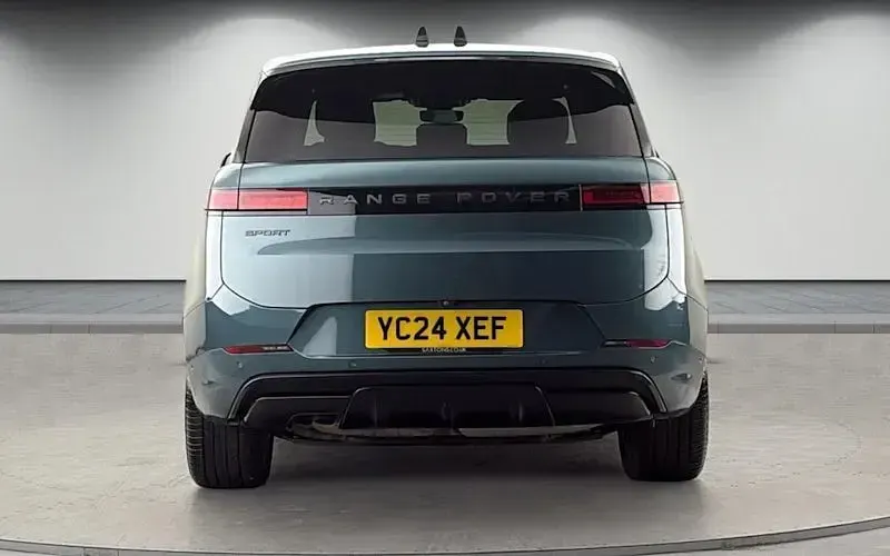 Used Land Rover Range Rover Sport SE Dynamic 300 HP (220 kW) 2024 Giola green SUV