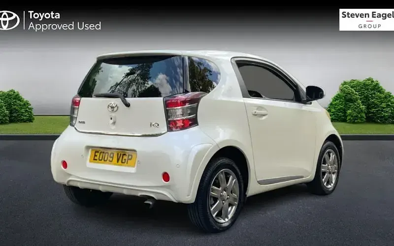 Used Toyota iQ 69 HP (50 kW) 2014 Hatchback