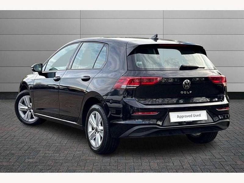 Used VW Golf VII Life 130 HP (95 kW) 2021 Black Hatchback