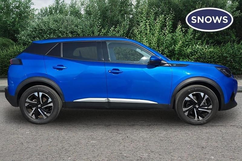 Used Peugeot e-2008 Allure Premium 100 kW (136 HP) 2022 Vertigo blue SUV