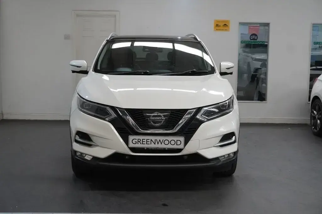 Used Nissan Qashqai S 110 HP (80 kW) 2017 White SUV