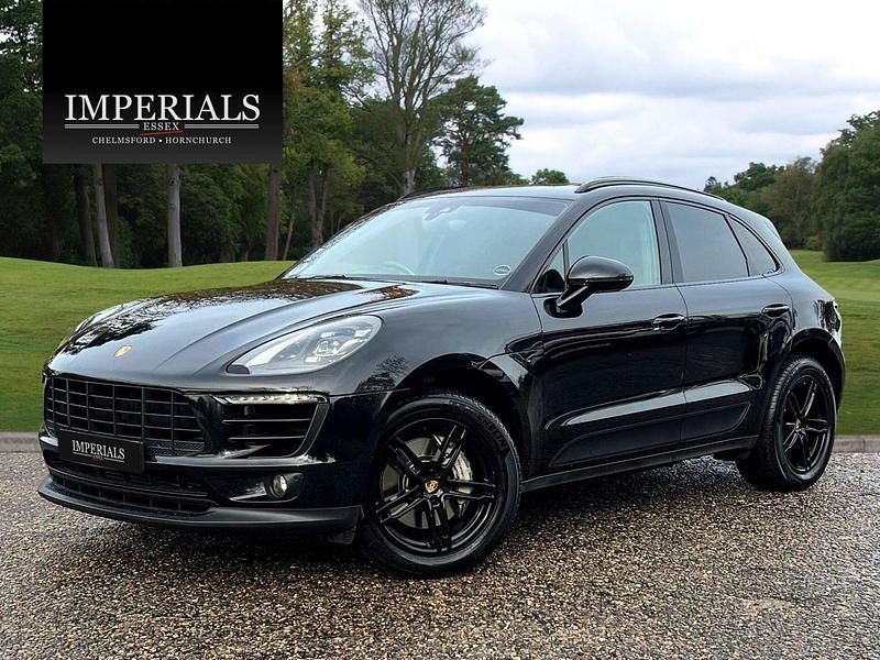 Black Used 2017 Porsche Macan SUV | £20,948 (Fair price) - Image 1/4