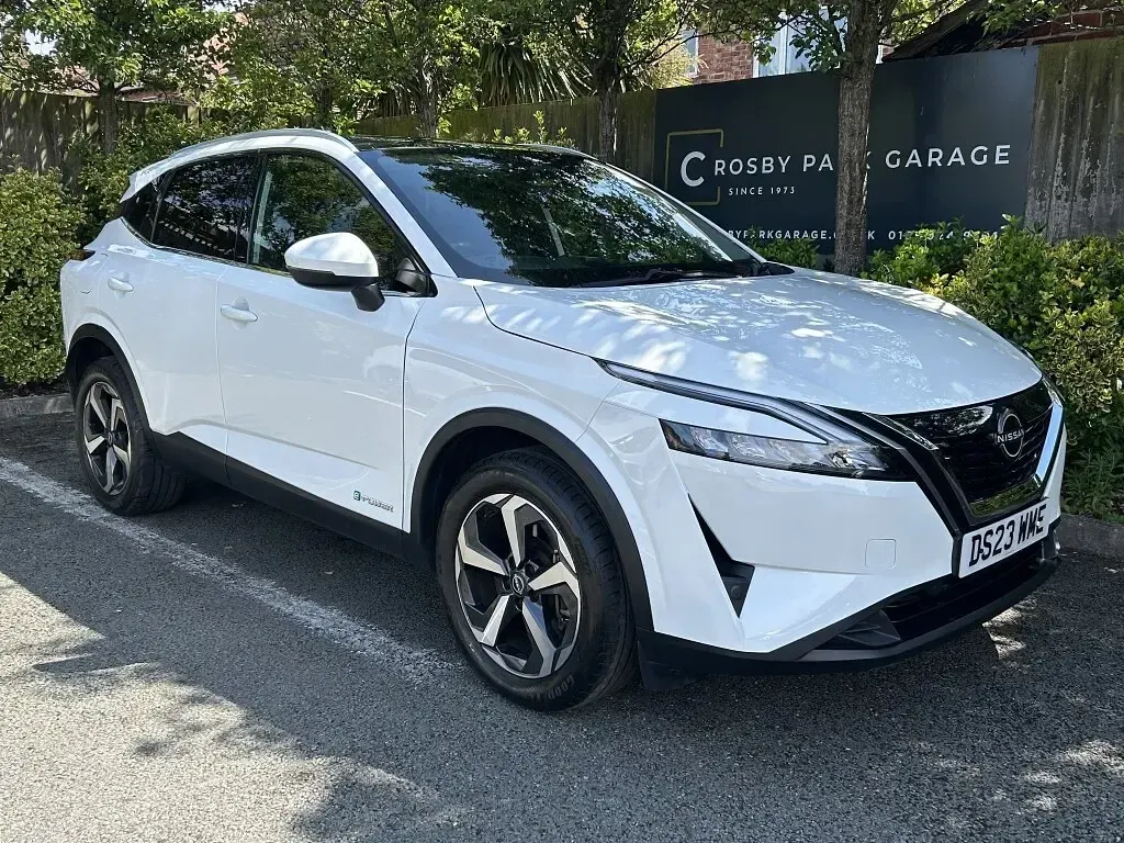 Used Nissan Qashqai Acenta Premium 190 HP (139 kW) 2023 White SUV