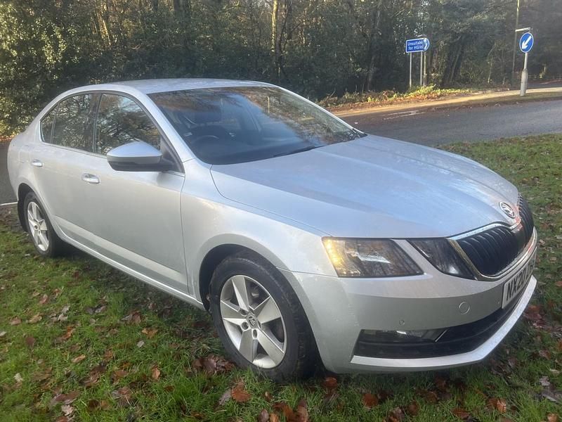 Używany Skoda Octavia SE Technology 115 KM (84 kW) 2020 Srebrny Hatchback