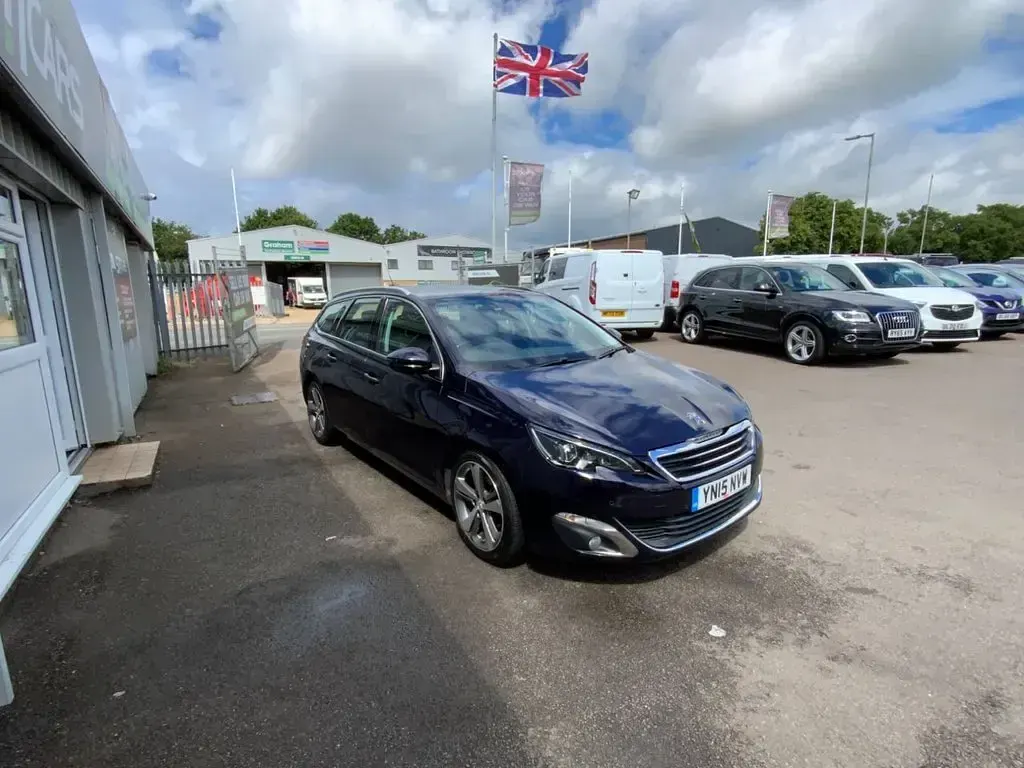 Used Peugeot 308 SW Allure 115 HP (84 kW) 2015 Blue Estate