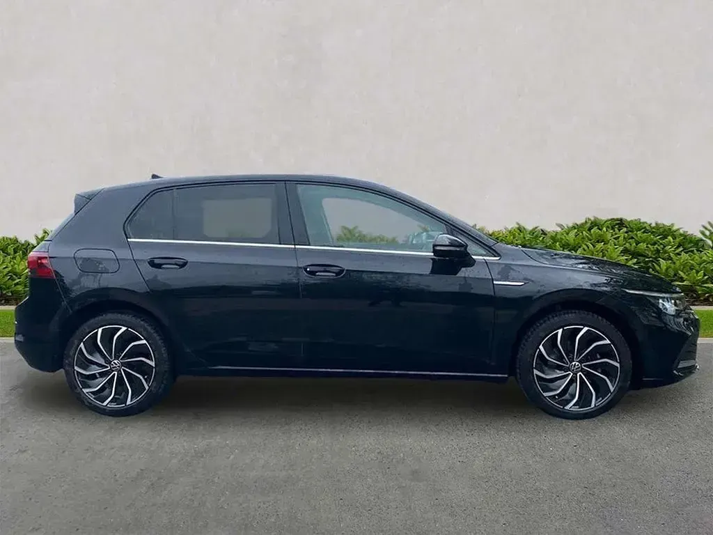 Used VW Golf VIII Edition 150 HP (110 kW) 2023 Black Hatchback