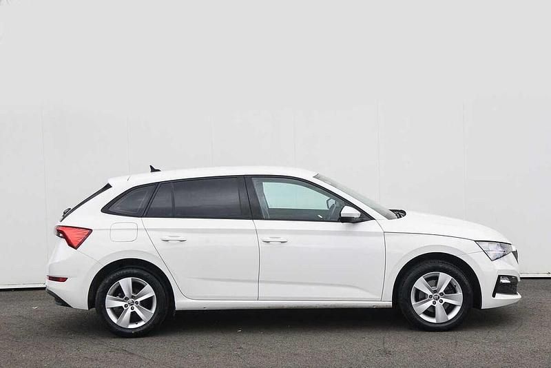 Used Skoda 110 R SE 81 HP (59 kW) 2023 Candy white Estate