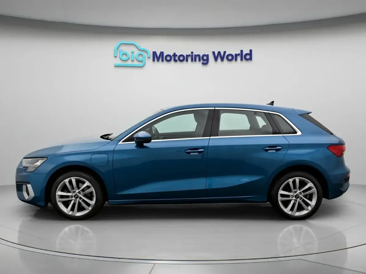 Used Audi A3 Sportback e-tron Sport 204 HP (150 kW) 2022 Blue Hatchback