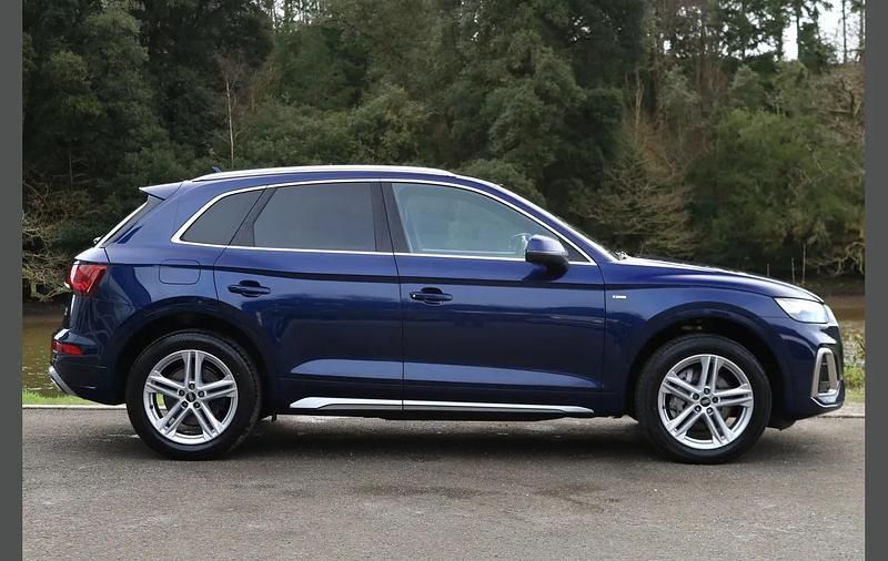 Used Audi Q5 S-Line 261 HP (191 kW) 2023 Blue SUV