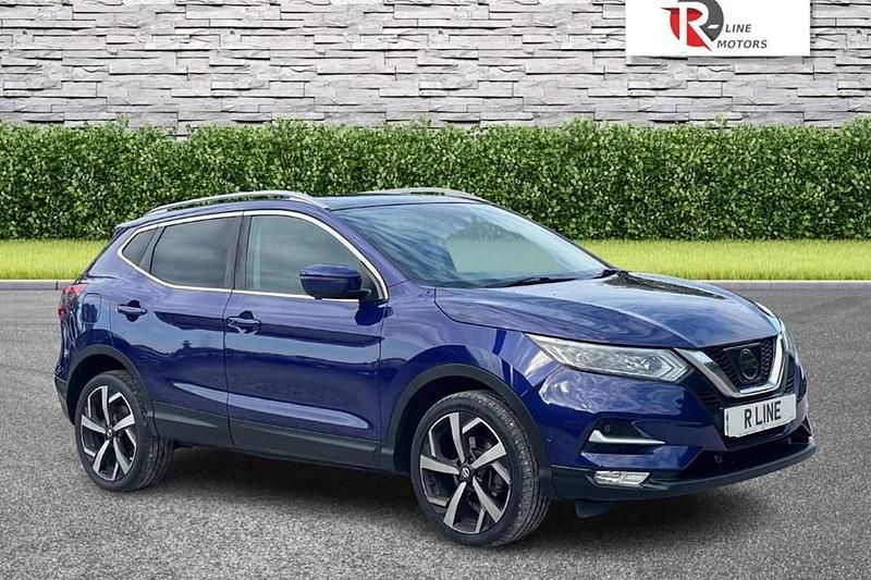 Blue Used 2017 Nissan Qashqai Tekna SUV | £10,195 (Fair price) - Image 1/1