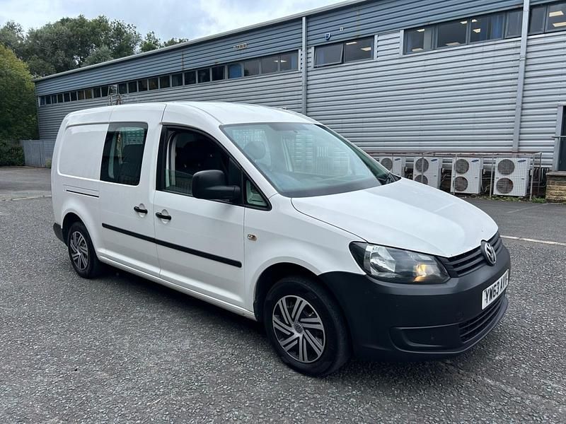 White Used 2014 VW Caddy Maxi MPV | £5,495 (Fair price) - Image 1/4