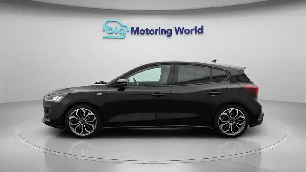 Used Ford Focus ST-Line X 155 HP (114 kW) 2023 Black Hatchback