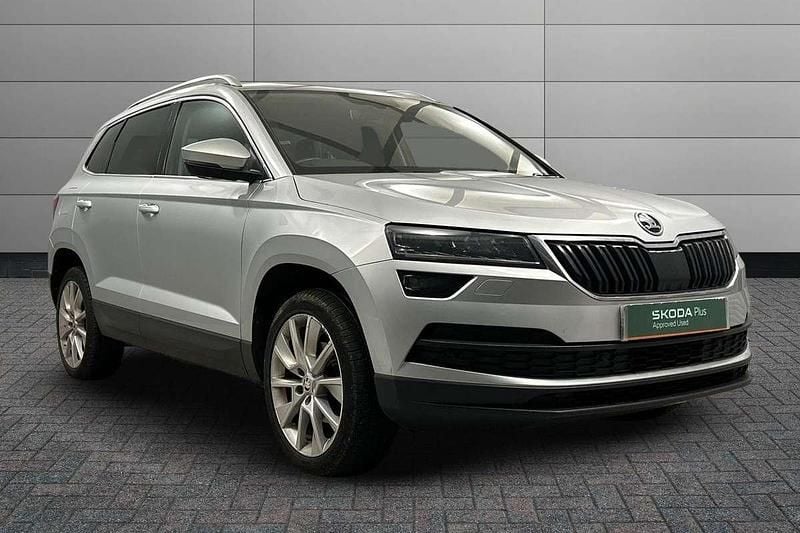 Brilliant silver metallic Used 2018 Skoda Karoq SE L SUV | £13,250 (Fair price) - Image 1/4