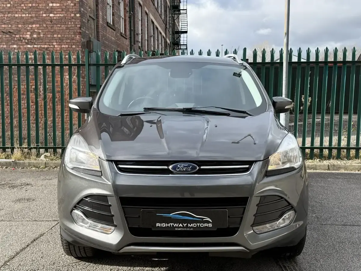 Używany Ford Kuga Titanium 150 KM (110 kW) 2016 Szary SUV