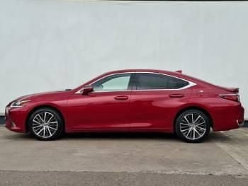 Used Lexus ES300H 218 HP (160 kW) 2022 Red Sedan