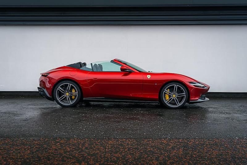 Used Ferrari Roma 620 HP (456 kW) 2025 Red Cabriolet