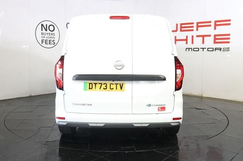 Used Nissan Townstar Tekna 89 kW (122 HP) 2024 White Van
