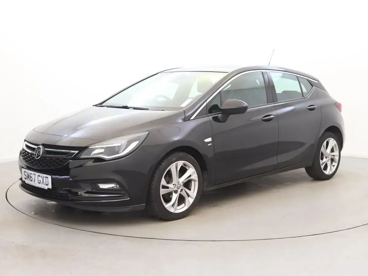 Używany Vauxhall Astra SRi 150 KM (110 kW) 2018 Czarny Hatchback