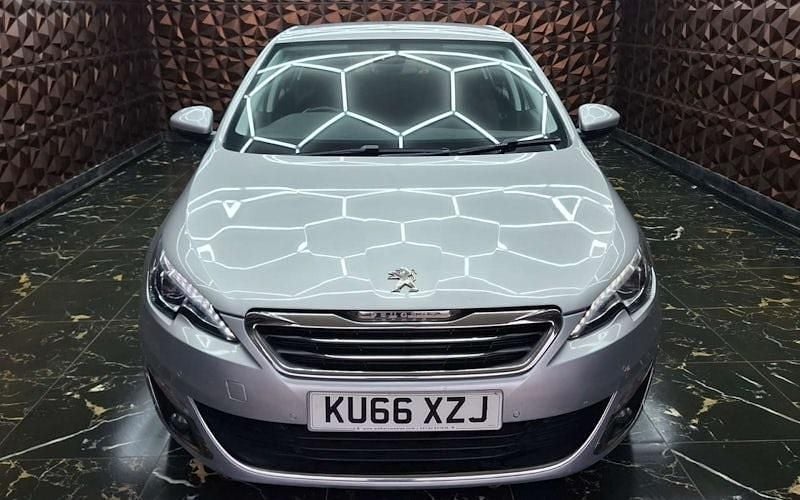 Used Peugeot 308 Allure 131 HP (96 kW) 2016 Silver Hatchback