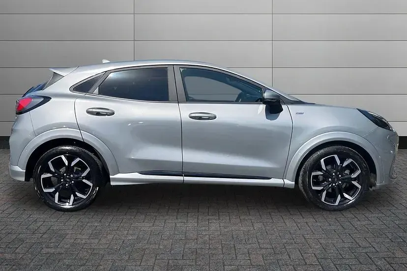 Used Ford Puma ST-Line X 123 HP (90 kW) 2023 Solar silver SUV