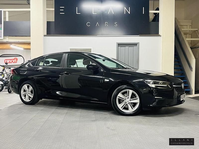 Black Used 2021 Vauxhall Insignia Hatchback | £8,499 (Fair price) - Image 1/4