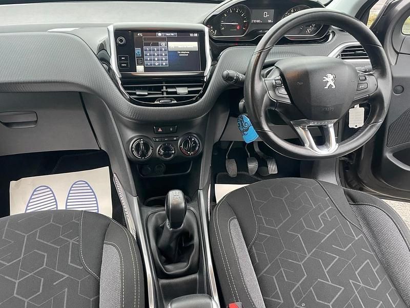 Begagnad Peugeot 2008 Active 2016 Grå SUV