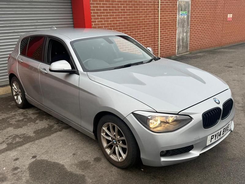 Begagnad BMW 116 2014 Silver Halvkombi